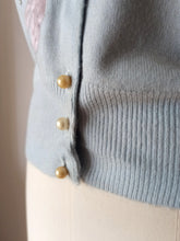 Cargar imagen en el visor de la galería, 1950s - Adorable Roses & Rhinestones Soft Wool Cardigan