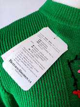 Laden Sie das Bild in den Galerie-Viewer, 1960s - TRICOPOL, Barcelona - Deadstock Embroidered Green Cardigan - S/M
