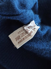 Charger l'image dans la galerie, 1950s - PRINGLE, Scotland - Gorgeous Navy Cashmere Sweater - Sz 34