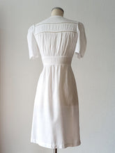 Load image into Gallery viewer, 1940s - Gorgeous White Textured Rayon Dress - W30.5 (78cm)