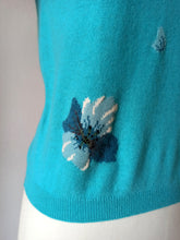 Charger l'image dans la galerie, 1950s - BALLANTYNE, Scotland - Intarsia Turquoise Cashmere Sweater