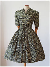 Load image into Gallery viewer, 1950s - Gorgeous Reindeers Sleighs Dress - W24.5 (62cm)