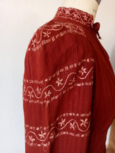 Charger l'image dans la galerie, 1940s - Gorgeous Crimson Brick Rayon Dress - W33 (84cm)