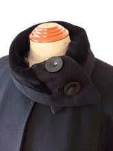 Load image into Gallery viewer, 1940s 1950s - HOLLYWOOD, Argentina - Outstanding Massive Triangle Cuffs Coat