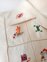 Cargar imagen en el visor de la galería, 1940s 1950s - Precious Chinese Embroidered Silk Blouse - W30 (76cm)