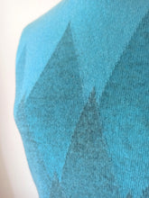 Charger l'image dans la galerie, 1950s - BALLANTYNE, Scotland - Iconic Intarsia Cashmere Sweater - Sz L