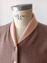 Cargar imagen en el visor de la galería, 1950s - PRINGLE, Scotland - Adorable Cashmere Cardigan