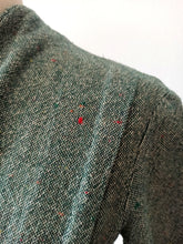 Cargar imagen en el visor de la galería, 1940s - Marvelous Green Flecked Wool Dress - W29 (74cm)