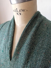 Cargar imagen en el visor de la galería, 1940s - Marvelous Green Flecked Wool Dress - W29 (74cm)