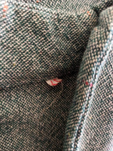 Cargar imagen en el visor de la galería, 1940s - Marvelous Green Flecked Wool Dress - W29 (74cm)