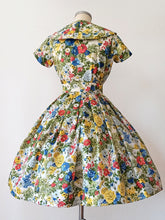 Charger l'image dans la galerie, 1950s - Spectacular Floral Explosion Satin Dress - W28.5 (72cm)