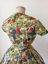 Charger l'image dans la galerie, 1950s - Spectacular Floral Explosion Satin Dress - W28.5 (72cm)