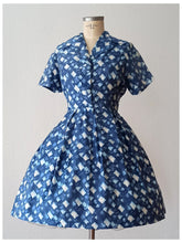 Load image into Gallery viewer, 1950s 1960s - PARIS - Adorable Abstract Cotton Dress - W31.5 (80cm)