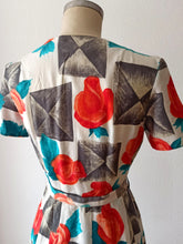 Cargar imagen en el visor de la galería, 1950s 1960s - Gorgeous Roseprint Cotton Dress - W28.5 (72cm)