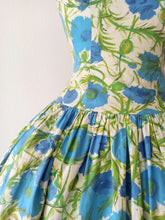 Charger l'image dans la galerie, 1950s - PARIS - Stunning Yellow Floral Cotton Dress - W26 (66cm)