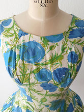Charger l'image dans la galerie, 1950s - PARIS - Stunning Yellow Floral Cotton Dress - W26 (66cm)