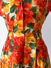 Charger l'image dans la galerie, 1950s - Stunning Roseprint Day Dress - W26 (66cm)