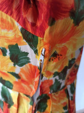 Charger l'image dans la galerie, 1950s - Stunning Roseprint Day Dress - W26 (66cm)