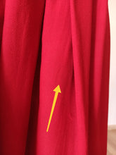 Cargar imagen en el visor de la galería, 1940s - Gorgeous Lipstick Red Rayon Dress - W28.5 (72cm)