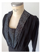Cargar imagen en el visor de la galería, 1930s - Splendid Black Textured Crepe Dress - W32 (82cm)