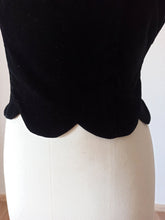 Load image into Gallery viewer, 1950s 1960s - Gorgeous Black Velvet Top - W31.5 (80cm)