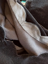 Load image into Gallery viewer, 1950s 1960s - Gorgeous Black Velvet Top - W31.5 (80cm)