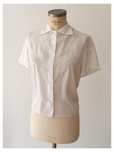 Charger l'image dans la galerie, 1940s - Exquisite White Rayon Blouse - Sz 42