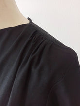 Charger l'image dans la galerie, 1940s (?) - Stunning Pink & Black Rayon Dress - W26/27 (66/68cm)