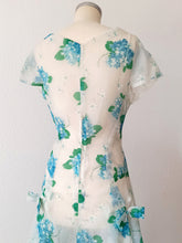 Cargar imagen en el visor de la galería, 1940s - Beautiful Floral Romantic Dress - W31 (80cm)