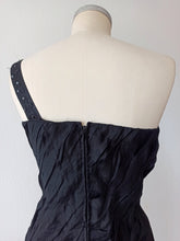 Cargar imagen en el visor de la galería, 1950s - Spectacular Black Sequined Silk Dress - W27 (68cm)