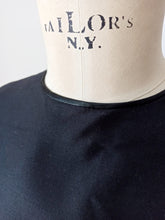 Cargar imagen en el visor de la galería, 1960s - TEENAGER - Gorgeous Black Top - Sz 44