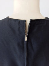Cargar imagen en el visor de la galería, 1960s - TEENAGER - Gorgeous Black Top - Sz 44