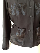 Cargar imagen en el visor de la galería, 1940s - PARIS - Exquisite New Look Black Silk Jacket - W28.5 (72cm)