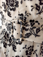 Laden Sie das Bild in den Galerie-Viewer, 1950s - Outstanding French Couture Bolero Dress - W28.5 (72cm)