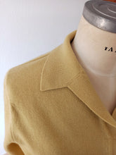 Cargar imagen en el visor de la galería, 1950s - PRINGLE, Scotland - Gorgeous Cashmere Cardigan - Sz 36