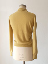 Cargar imagen en el visor de la galería, 1950s - PRINGLE, Scotland - Gorgeous Cashmere Cardigan - Sz 36