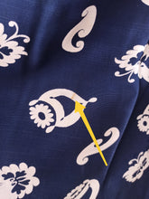 Cargar imagen en el visor de la galería, 1940s - Gorgeous Blue Printed Rayon Dress - W33 (84cm)