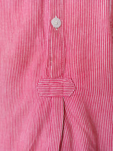 Laden Sie das Bild in den Galerie-Viewer, 1940s - Gorgeous Red Stripes Workwear Blouse - Sz 52