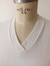 Carica l'immagine nel visualizzatore di Gallery, 1950s - DEADSTOCK - Gorgeous White Cotton Top - Sz 46