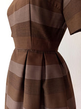 Charger l'image dans la galerie, 1950s 1960s - Stunning Dark Brown Dress - W26 (66cm)