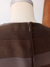 Charger l'image dans la galerie, 1950s 1960s - Stunning Dark Brown Dress - W26 (66cm)