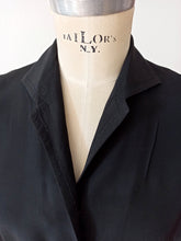 Cargar imagen en el visor de la galería, 1940s 1950s - Superb Black Rayon Silk Blouse - Sz 40
