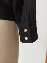 Cargar imagen en el visor de la galería, 1940s 1950s - Superb Black Rayon Silk Blouse - Sz 40