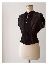 Cargar imagen en el visor de la galería, 1940s 1950s - Exquisite Black Silk Gauze Blouse - W34.5 (88cm)