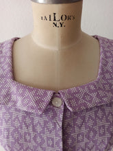 Laden Sie das Bild in den Galerie-Viewer, 1950s - LA FAVORITE, France - Gorgeous Purple Dress - W31.5 (80cm)