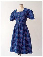 Cargar imagen en el visor de la galería, 1940s - GERMANY - Gorgeous Cotton Dress - W28.5 (72cm)