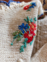 Charger l'image dans la galerie, 1940s - GERMANY/AUSTRIA - Adorable Embroidered Soft Wool Cardigan - Sz S/M