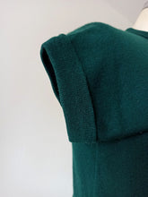 Charger l'image dans la galerie, 1950s - PRINGLE, Scotland - Forest Green Cashmere Jumper - Sz S/M