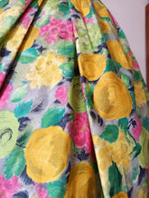 Load image into Gallery viewer, 1950s 1960s - DEADSTOCK - Stunning Roseprint Cotton Dress - W25 (64cm)