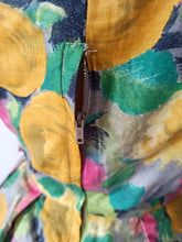 Load image into Gallery viewer, 1950s 1960s - DEADSTOCK - Stunning Roseprint Cotton Dress - W25 (64cm)